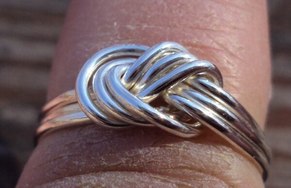 Triple love knot ring 940 argentium sterling silver - Image 3