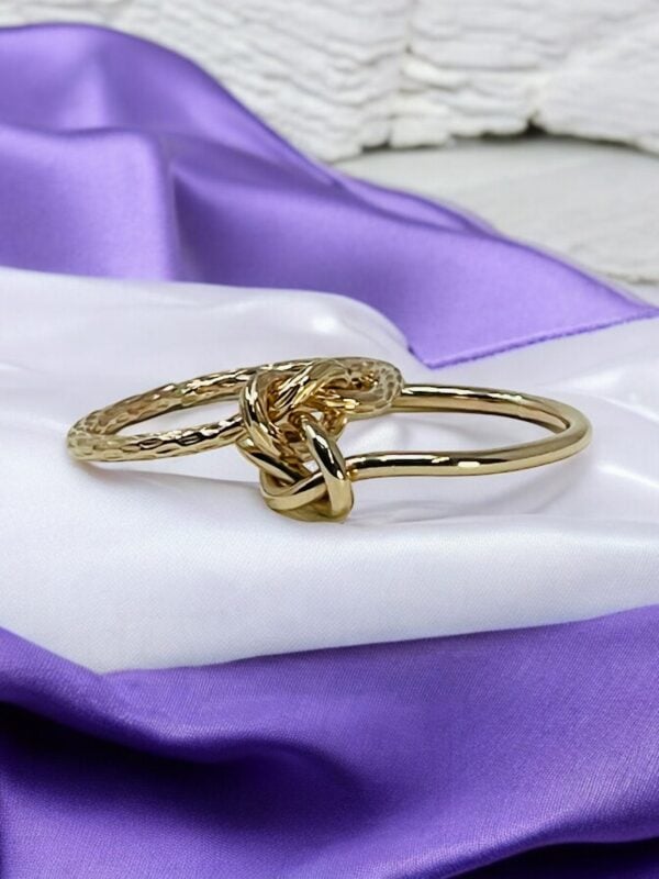 Chunky gold double love knot ring, handmade elegant design with beautiful facets - Image 6