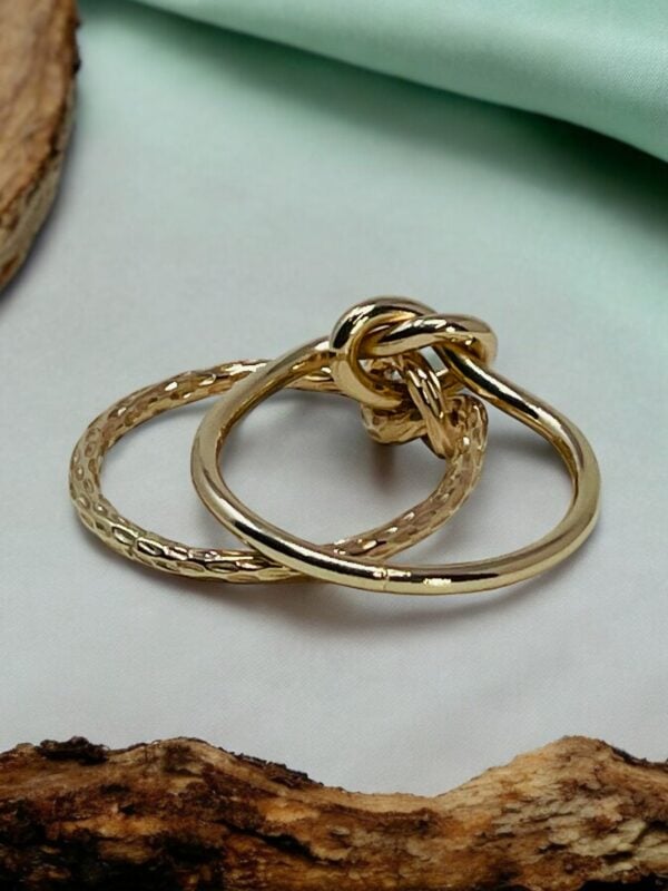 Chunky gold double love knot ring, handmade elegant design with beautiful facets - Image 3