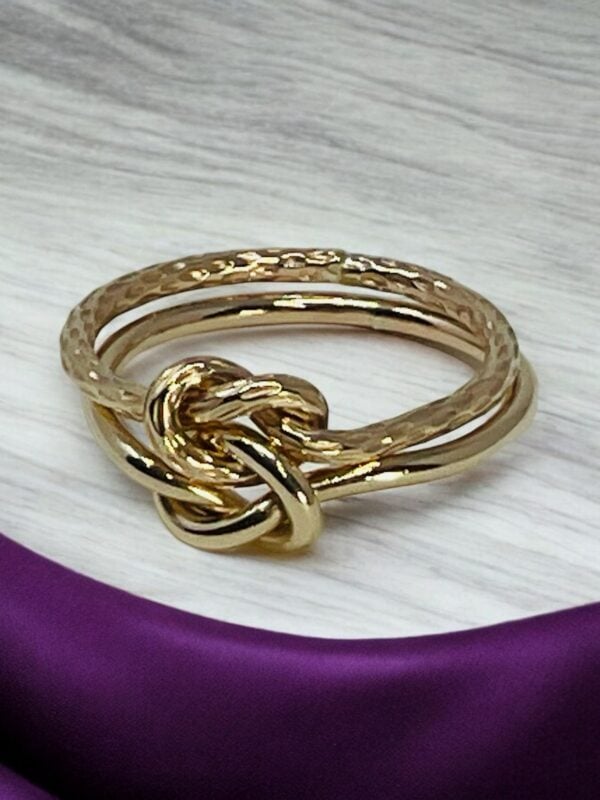 Chunky gold double love knot ring, handmade elegant design with beautiful facets - Image 2